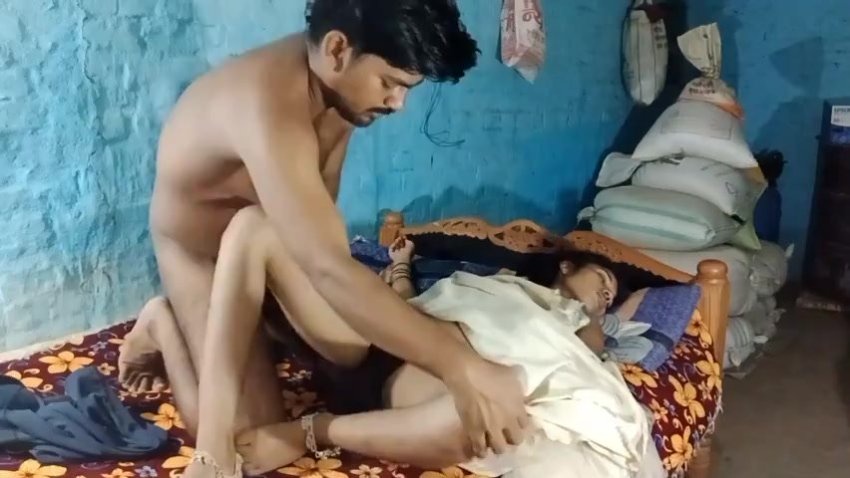 /NewlyMarriedTeenCoupleHardcore_ingSessionOneNewClip(1)(4).mp4